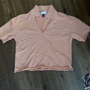 Sz S universal thread cropped v-neck shirt